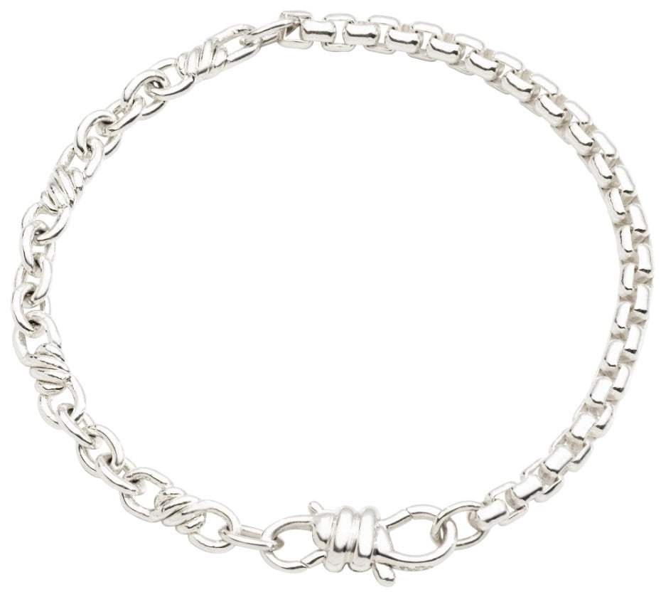 Classic Silver Chain Bracelet with Timeless Appeal