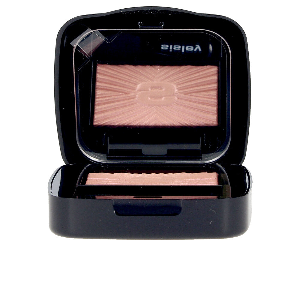 Compact metallic pink single eye shadow, 1.5 g, satin metallic finish