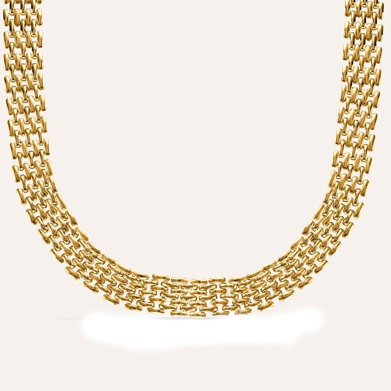 Radiant Gold Chain Necklace with Timeless Elegance