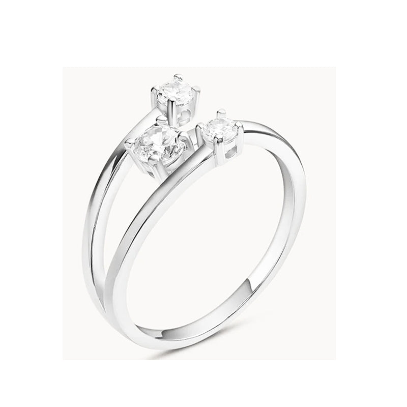 Radiant Clarity Diamond Elegance