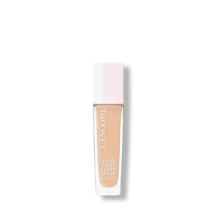 30 ml bottle of luminous medium‑coverage foundation, shade 105W, satin finish