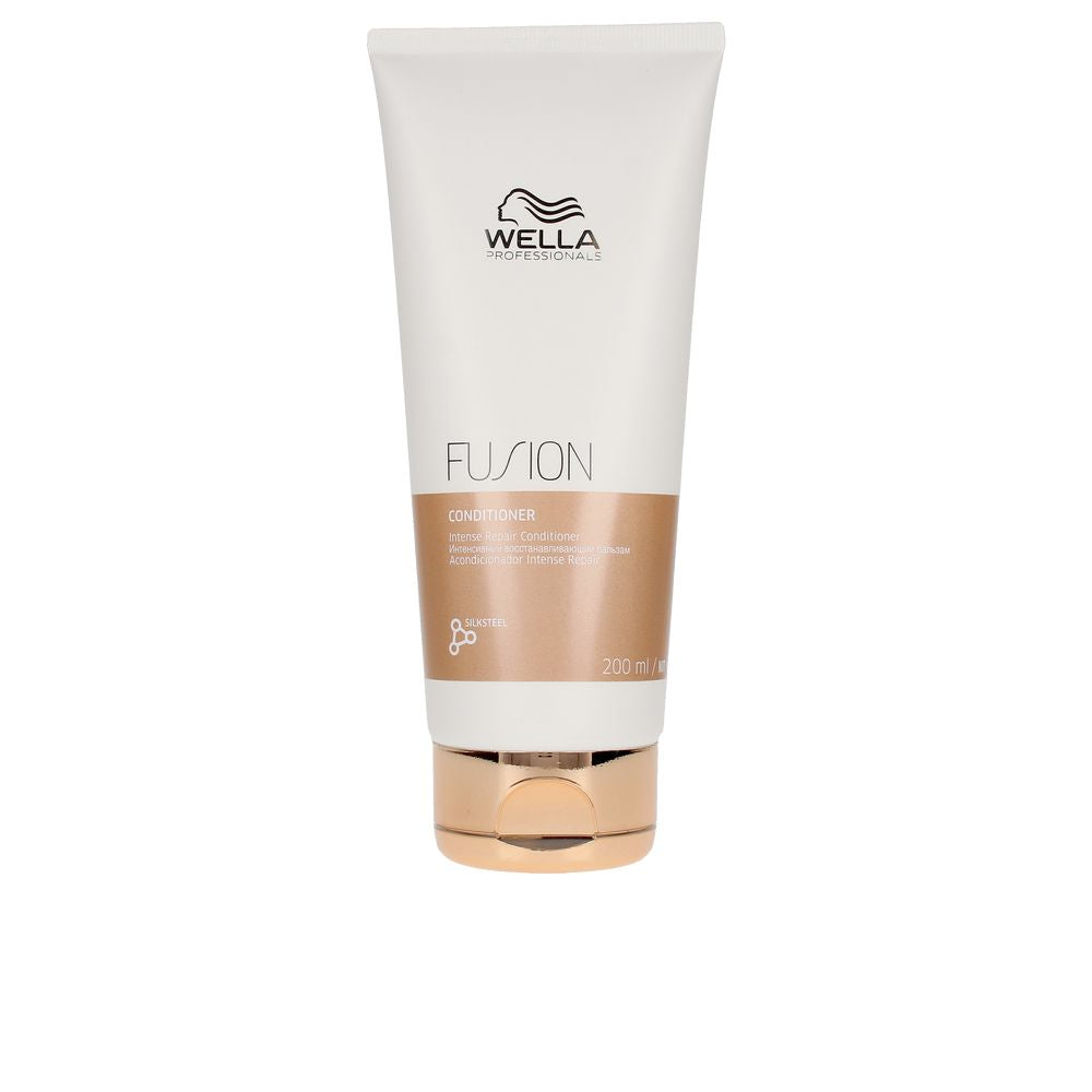 200 ml tube of conditioner for damaged hair with silk amino acids