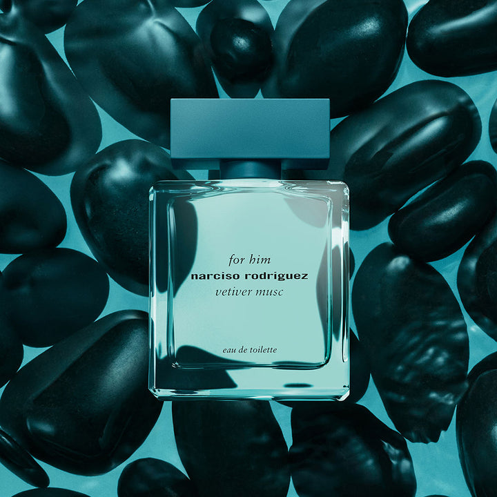 Sea‑green transparent bottle of Vetiver Musc Eau de Toilette, 50 ml