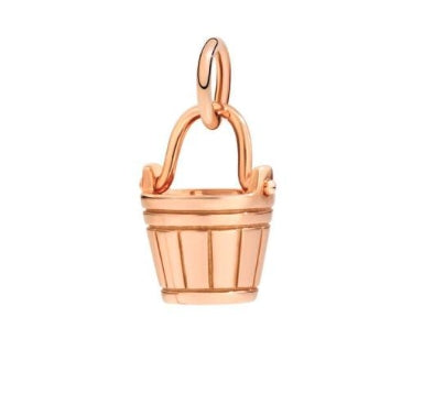 Radiant Gold Ciondolo with Timeless Elegance